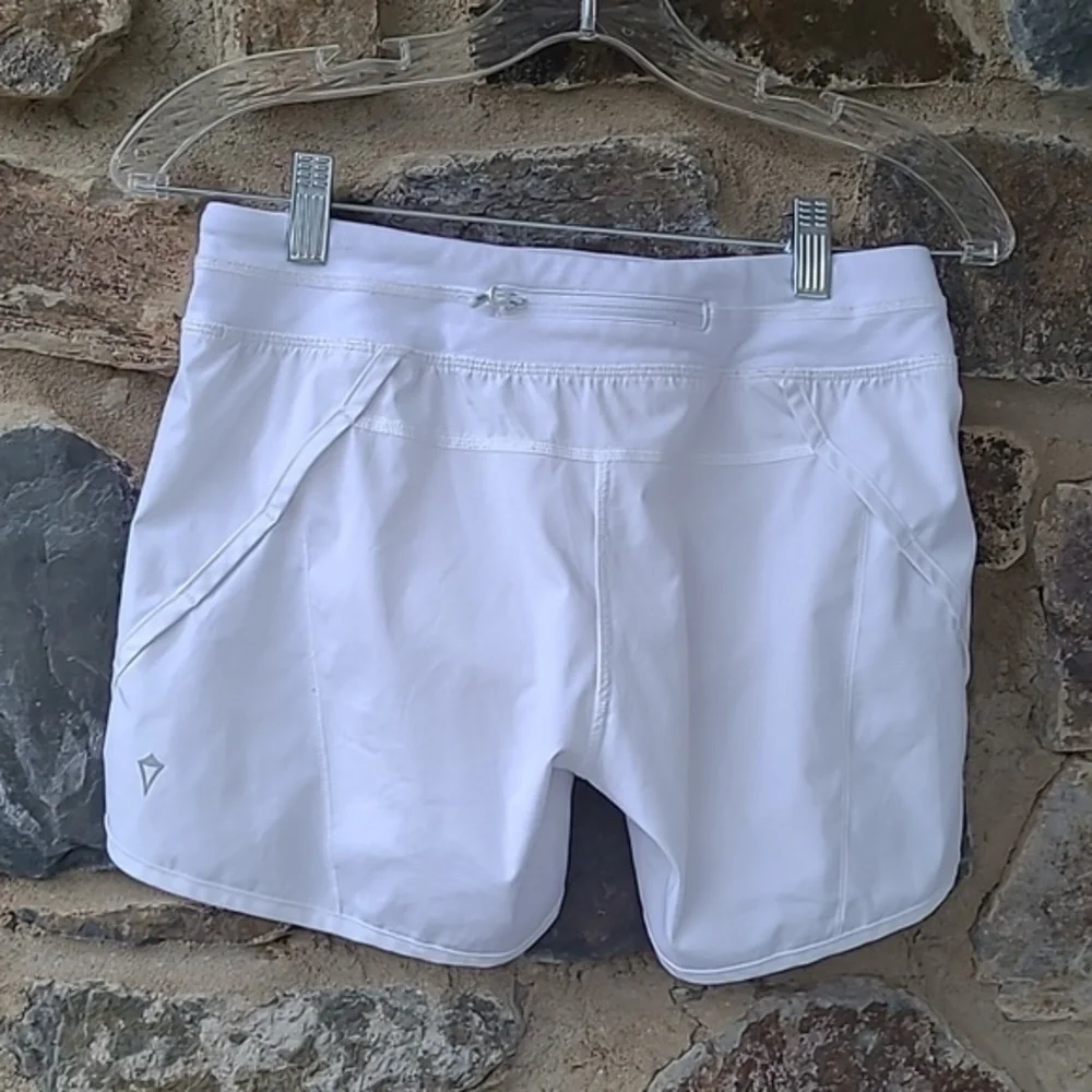 Ivivva Lululemon Speedy Short *White size 14
